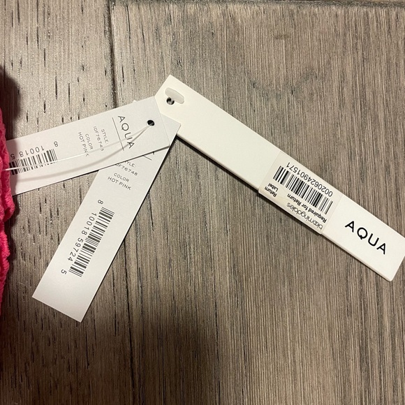 Aqua Bloomingdale’s size small dress new with tags
2/30$ mix and match - Picture 2 of 7